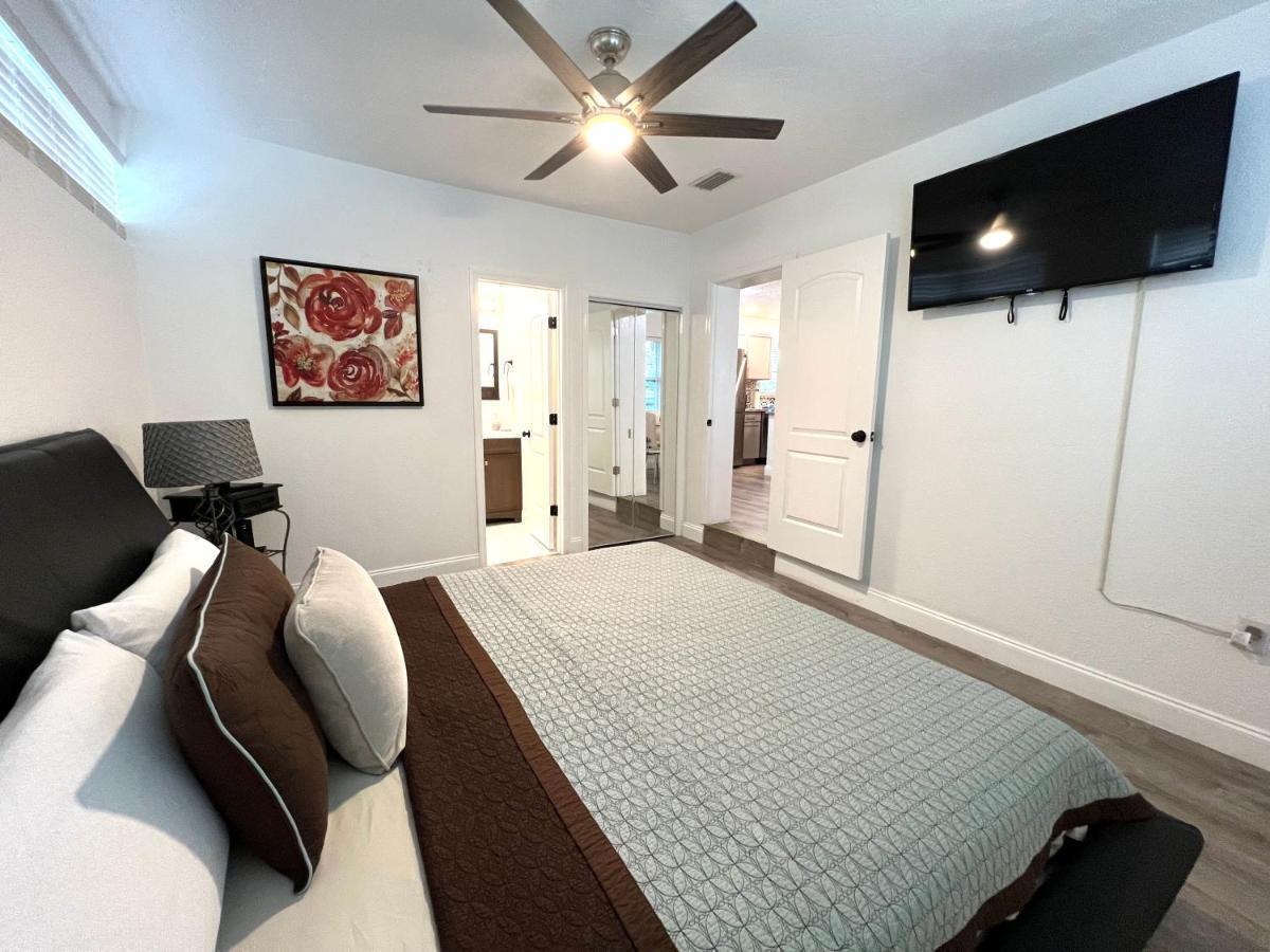 Hostal Beach Vacation Mode Bradenton Exterior photo