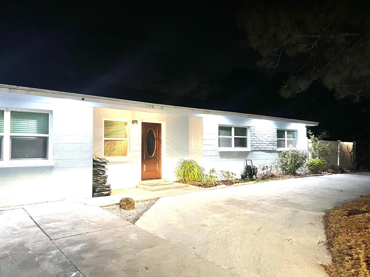 Hostal Beach Vacation Mode Bradenton Exterior photo